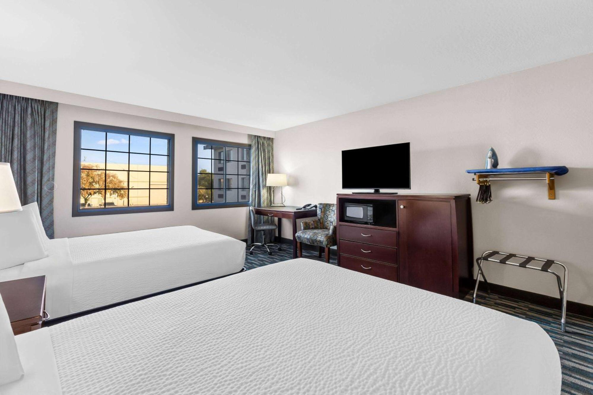Days Inn & Suites By Wyndham Mesa Near Phoenix Luaran gambar