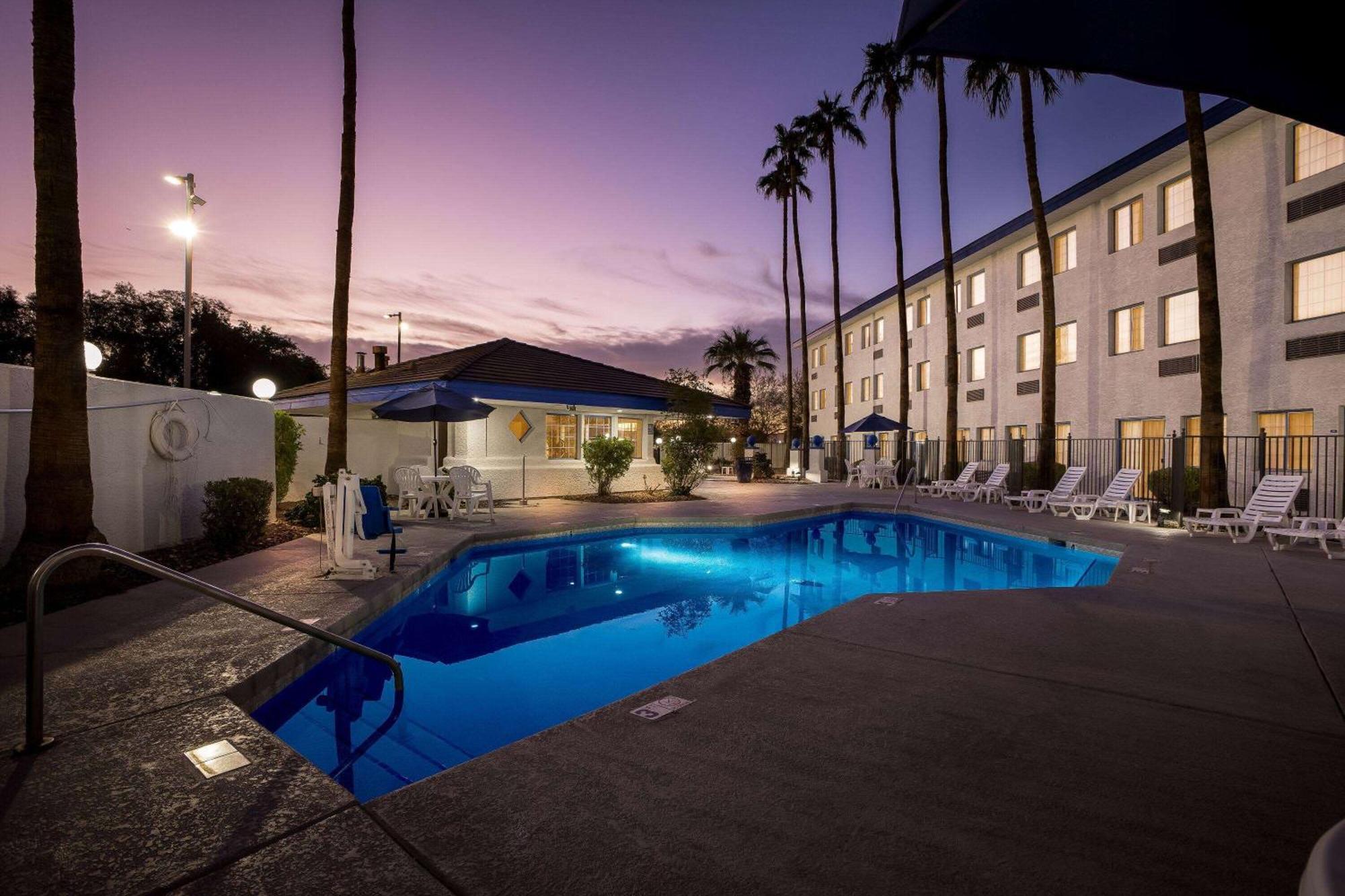 Days Inn & Suites By Wyndham Mesa Near Phoenix Luaran gambar