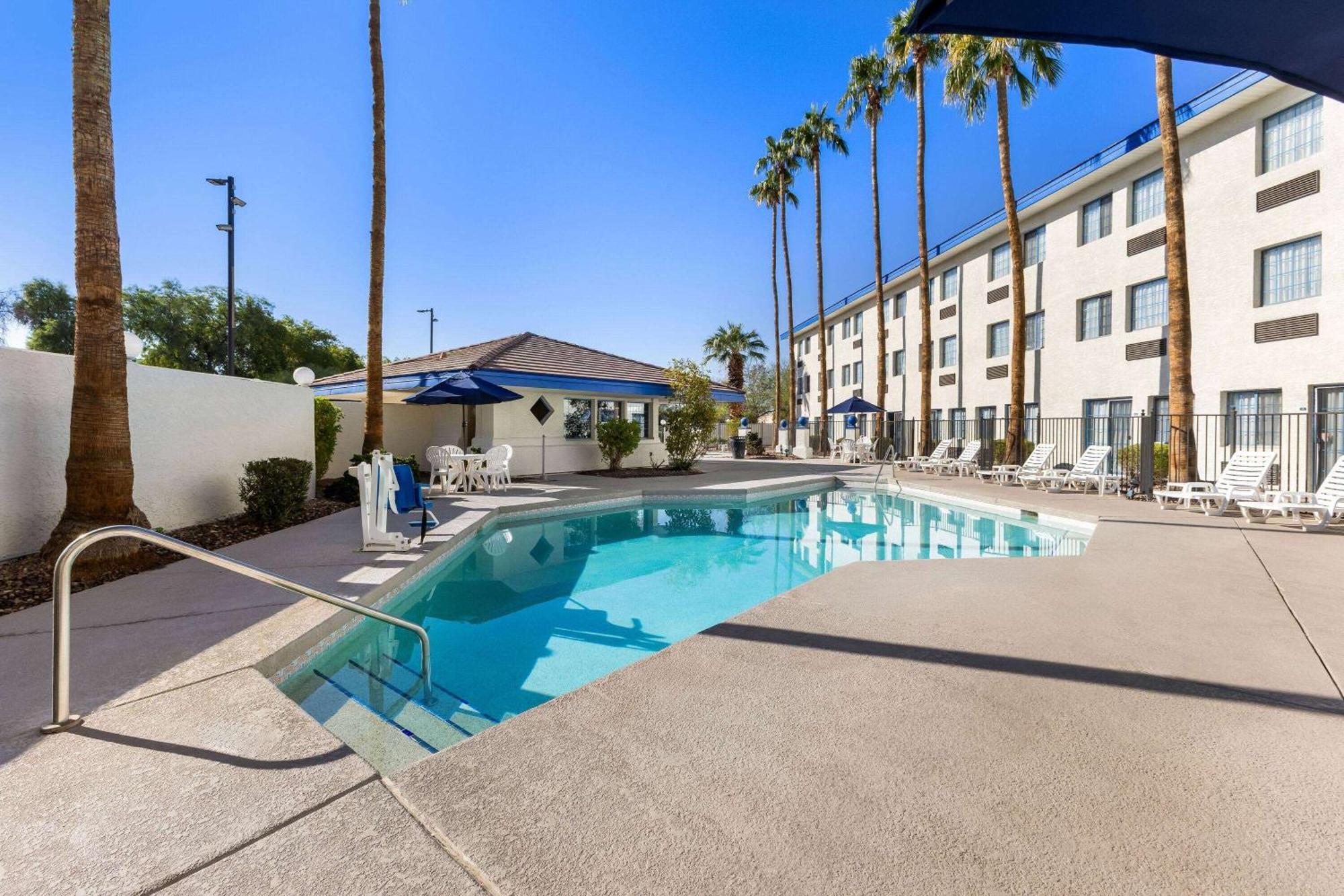 Days Inn & Suites By Wyndham Mesa Near Phoenix Luaran gambar